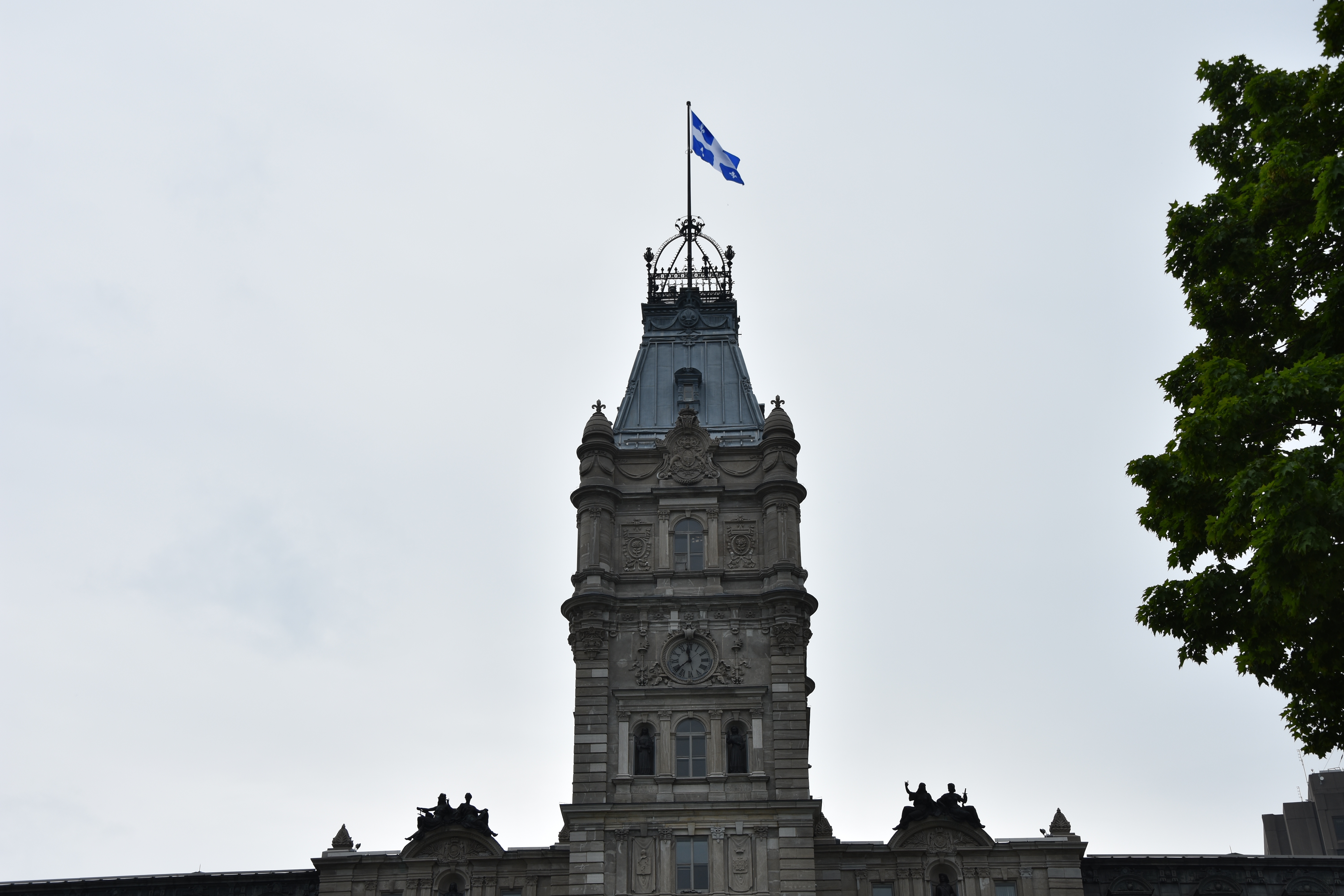 Duhaime réclame la démission du ministre des Finances